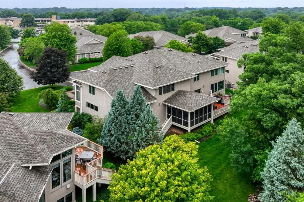 1340 Waterford Drive Golden Valley, MN 55422