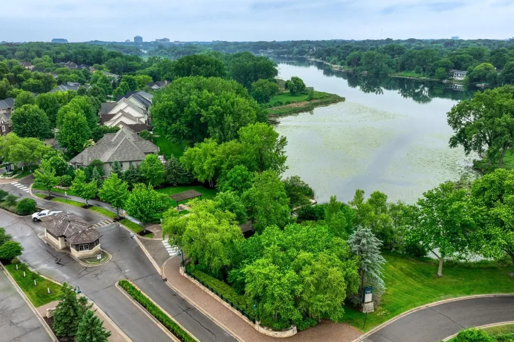 1340 Waterford Drive Golden Valley, MN 55422