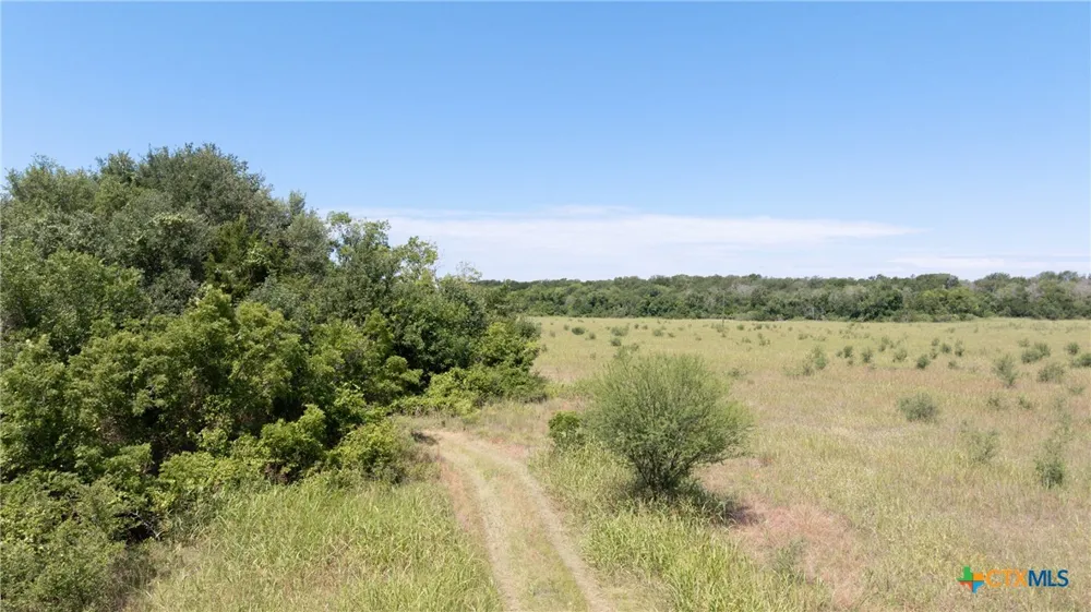 1717 County Road 402 Bartlett, TX 76511