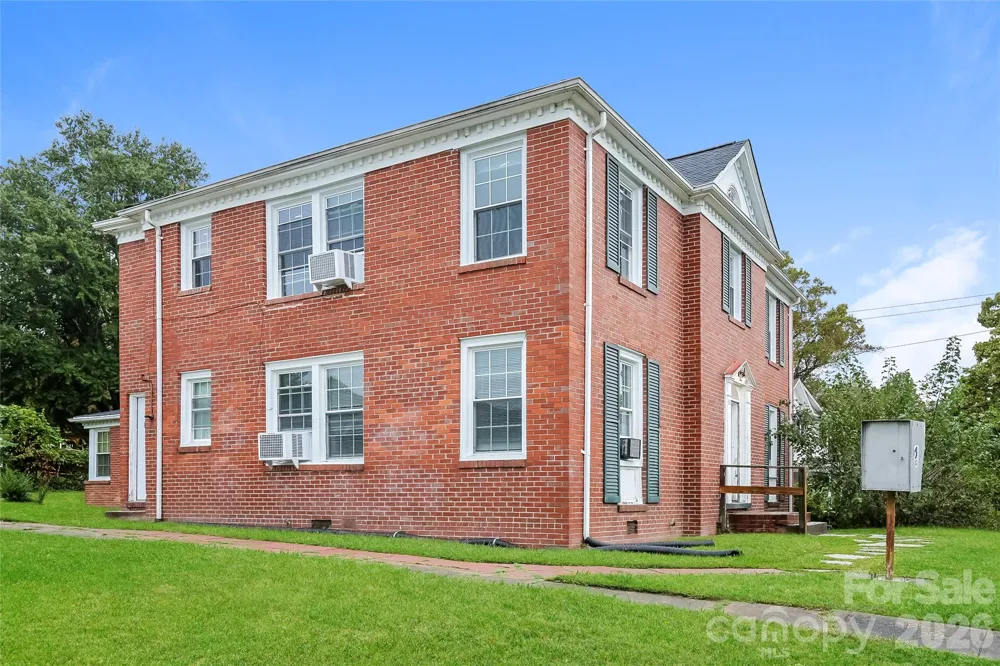 517 Willow Street Mount Airy, NC 27030