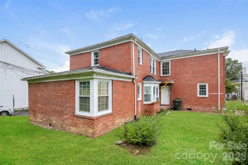 517 Willow Street Mount Airy, NC 27030
