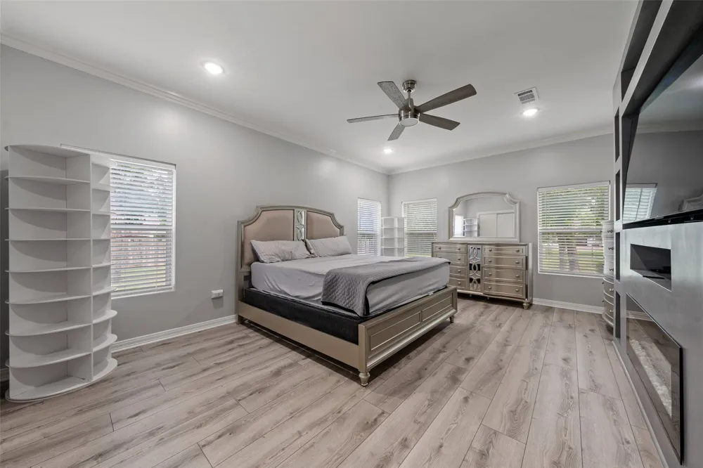 700 Jackson McGregor, TX 76657