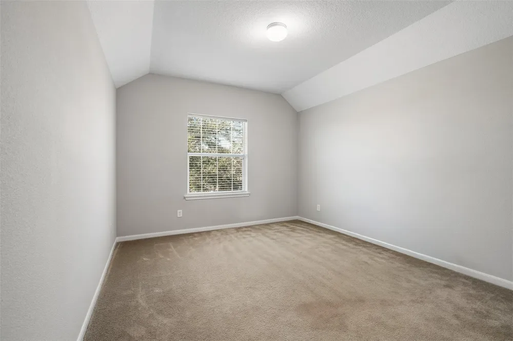 8530 E Highlands Crossing Highlands, TX 77562