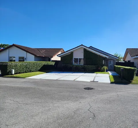 11312 SW 25th