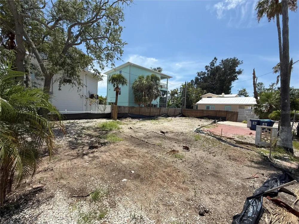 8586 E BAY DRIVE Treasure Island, FL 33706