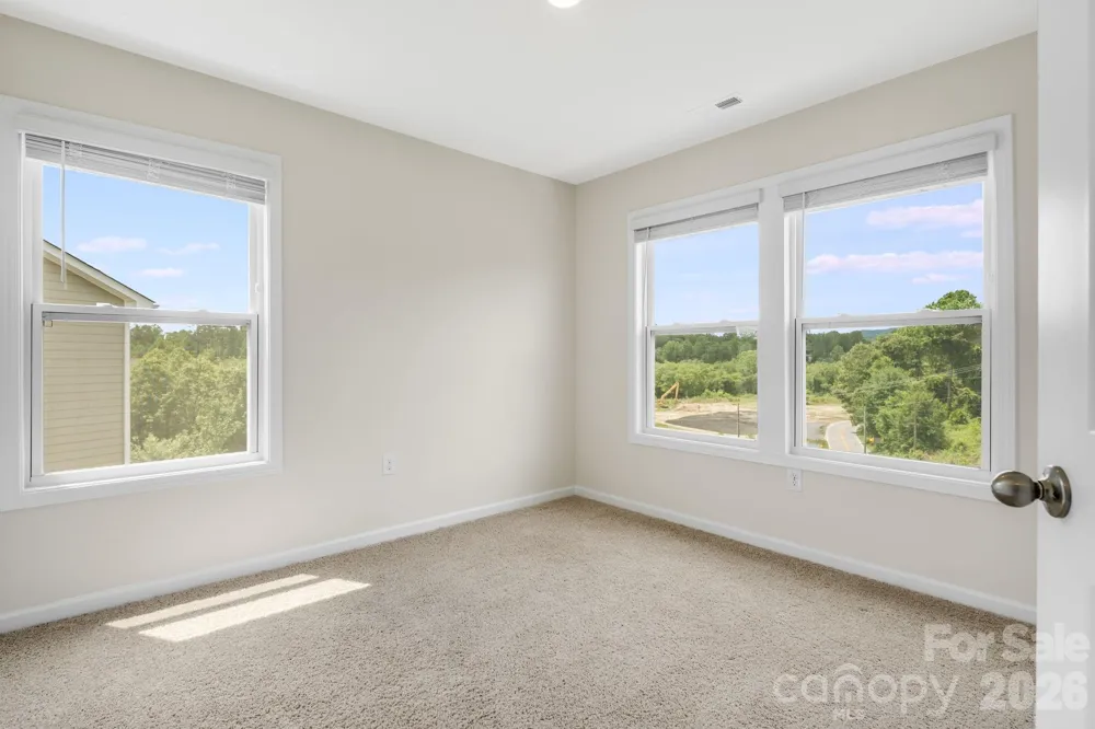 124 Creekview Road Hendersonville, NC 28791
