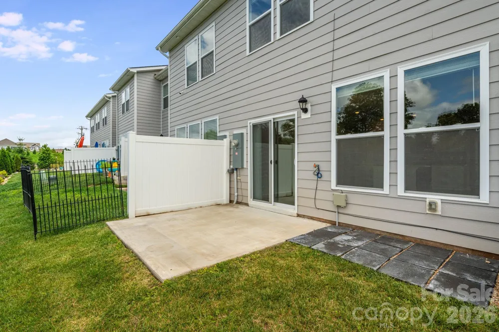 124 Creekview Road Hendersonville, NC 28791