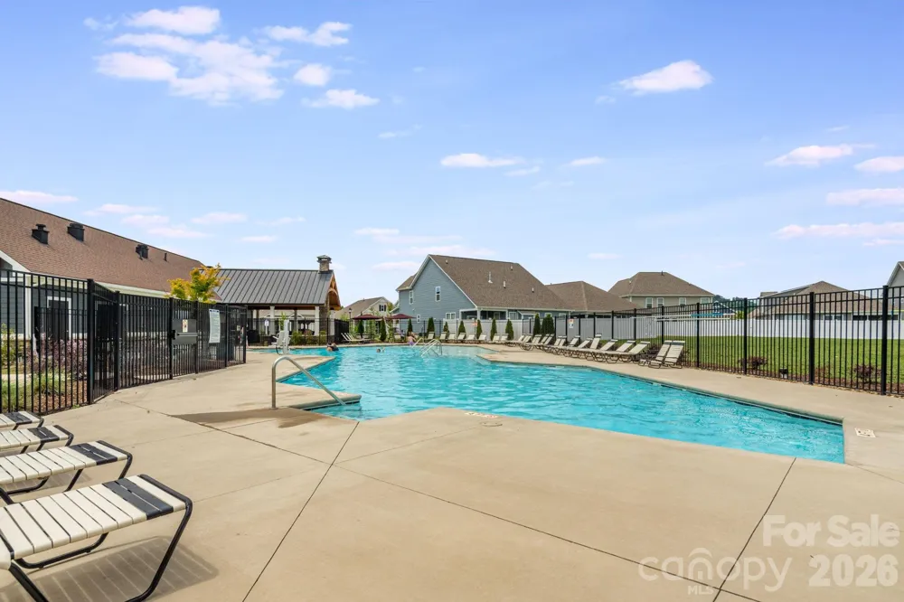 124 Creekview Road Hendersonville, NC 28791