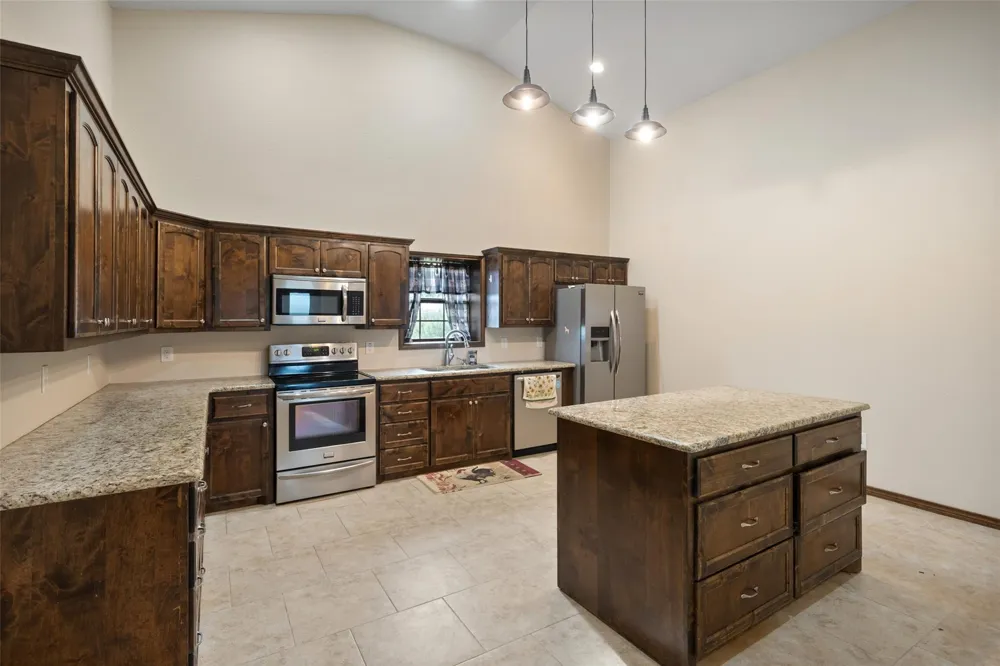 119 Fm 1891 Shiner, TX 77984