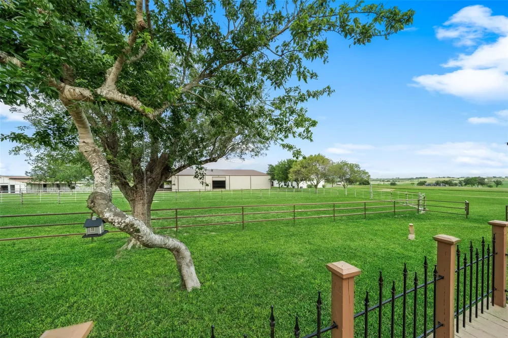 119 Fm 1891 Shiner, TX 77984