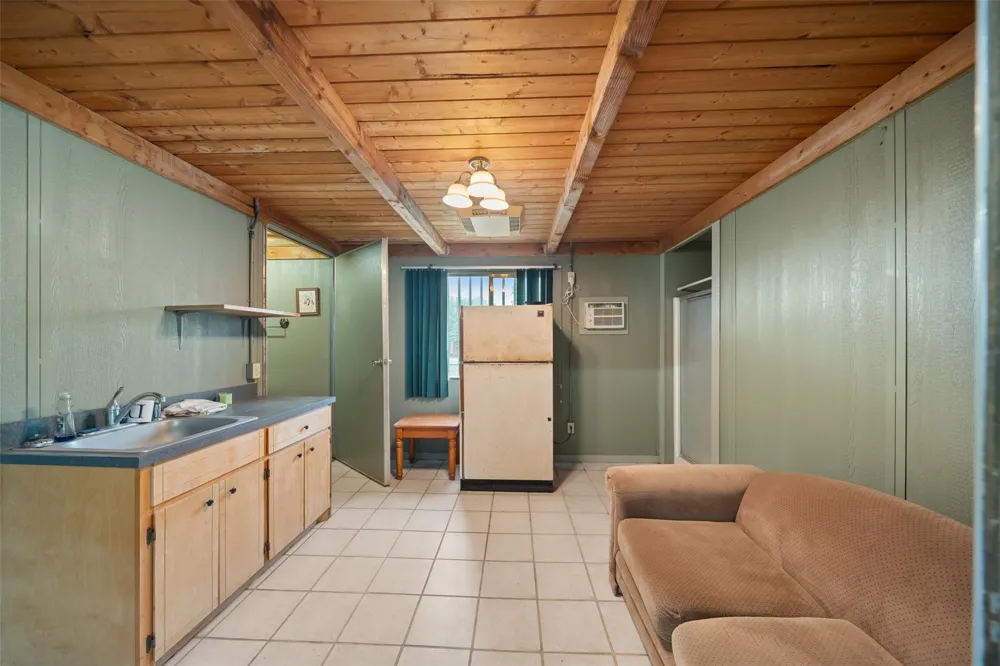 119 Fm 1891 Shiner, TX 77984