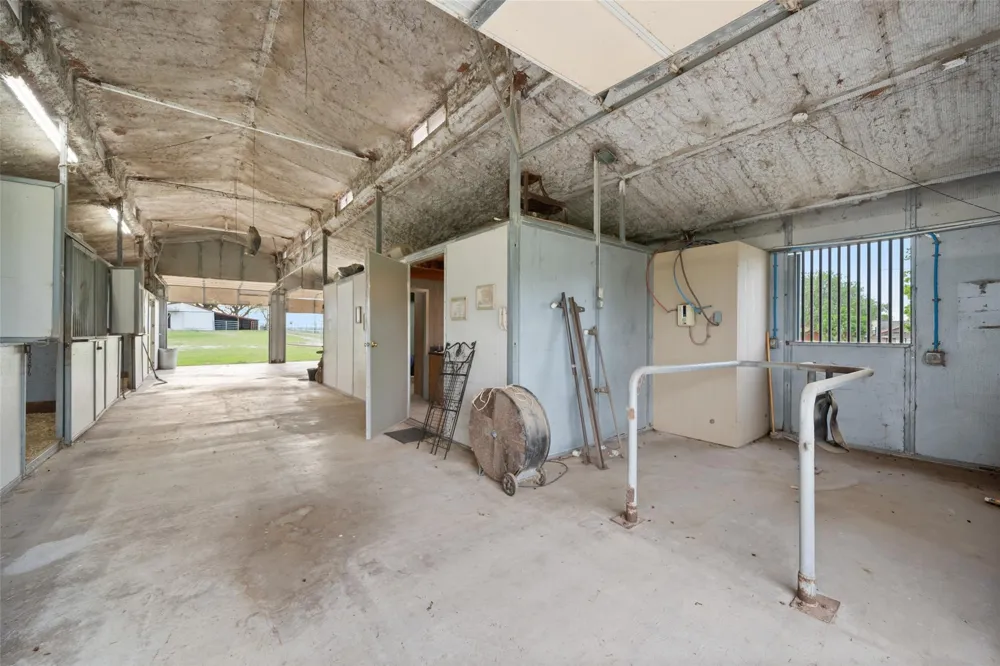 119 Fm 1891 Shiner, TX 77984