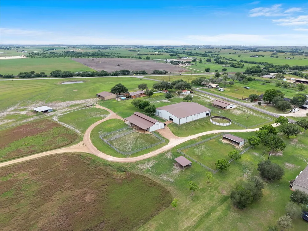 119 Fm 1891 Shiner, TX 77984
