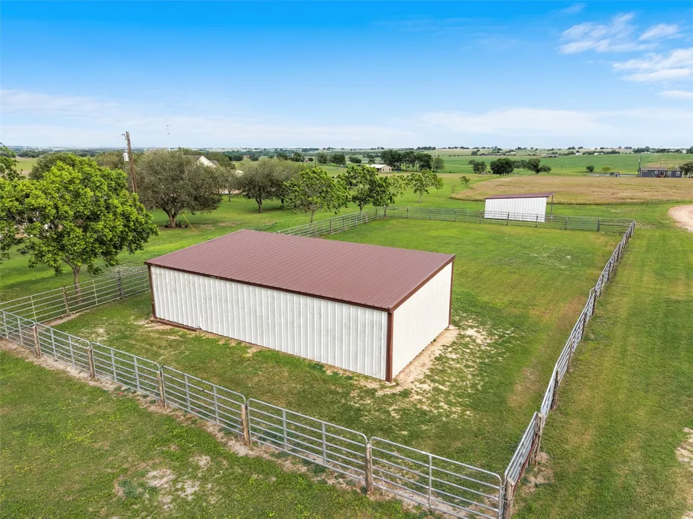 119 Fm 1891 Shiner, TX 77984