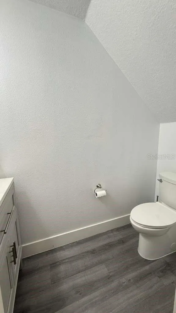 5073 KINGSCREST LANE Oviedo, FL 32765
