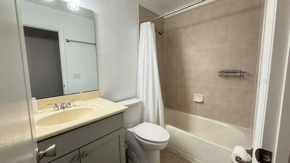5073 KINGSCREST LANE Oviedo, FL 32765