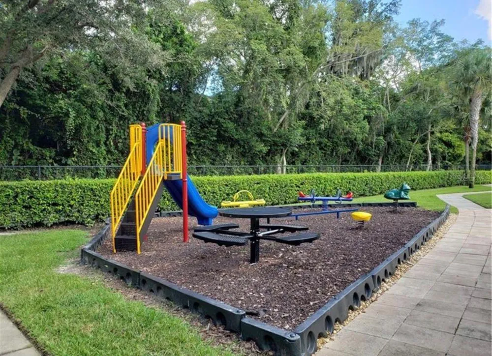 5073 KINGSCREST LANE Oviedo, FL 32765