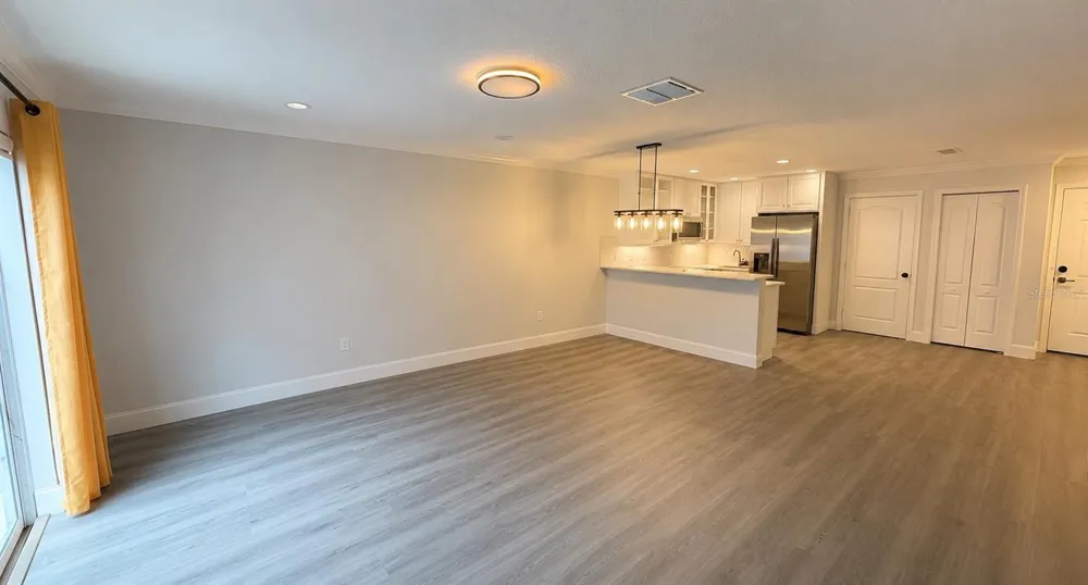 5073 KINGSCREST LANE Oviedo, FL 32765
