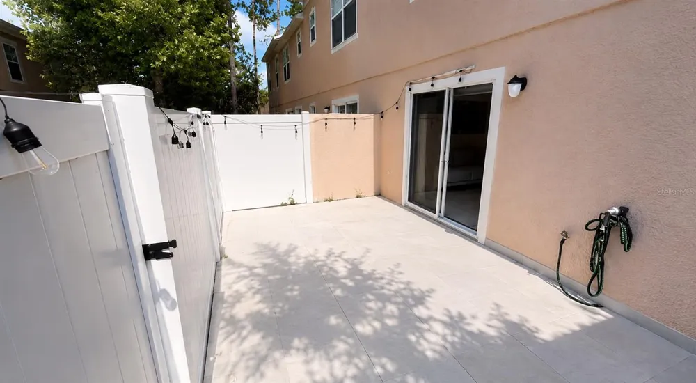 5073 KINGSCREST LANE Oviedo, FL 32765