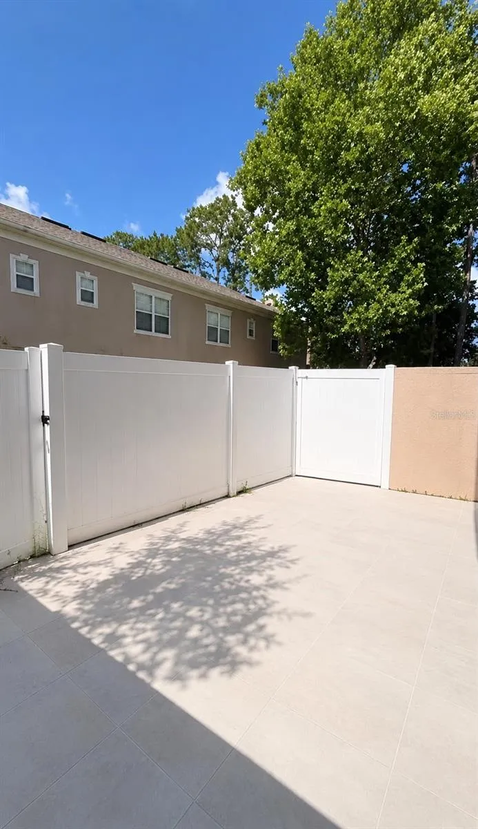 5073 KINGSCREST LANE Oviedo, FL 32765
