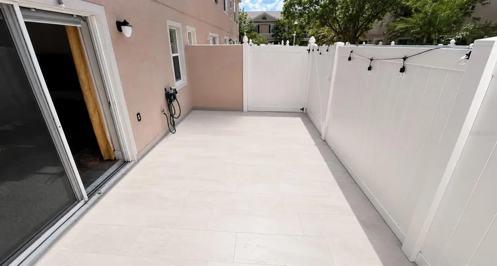 5073 KINGSCREST LANE Oviedo, FL 32765