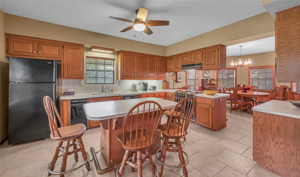 8356 FM 219 Clifton, TX 76634
