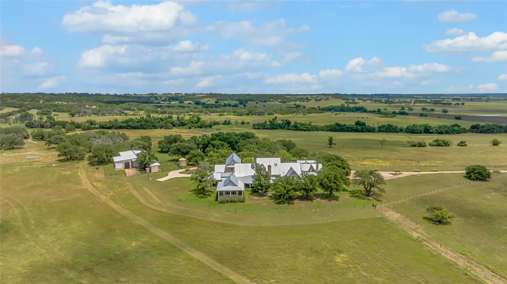 8356 FM 219 Clifton, TX 76634