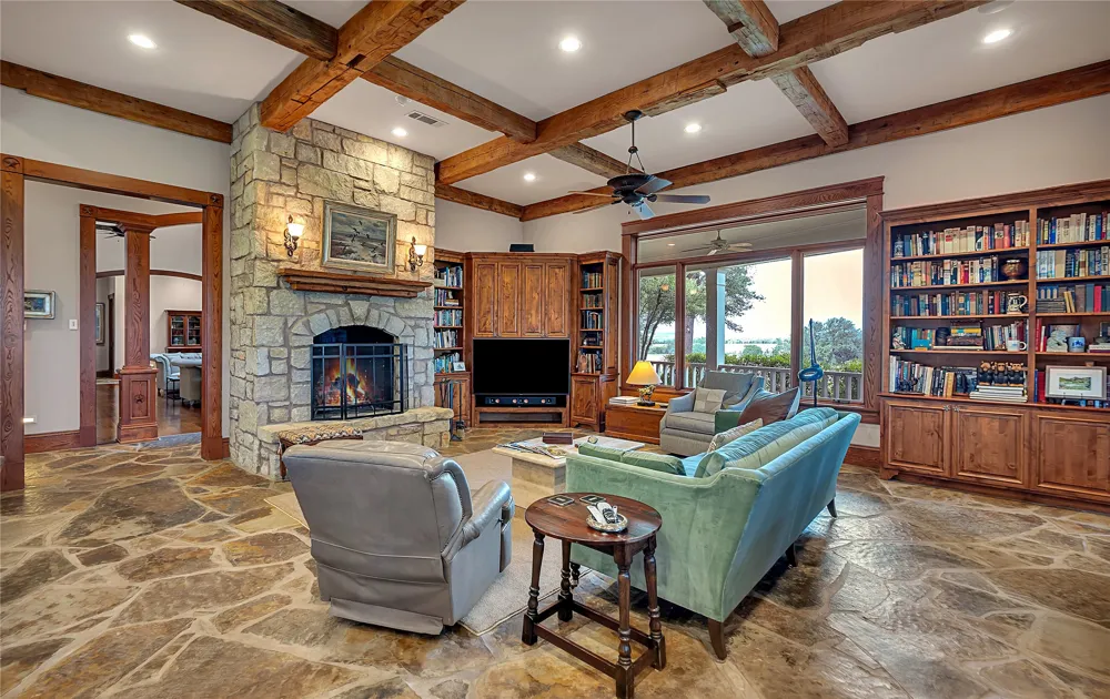 8356 FM 219 Clifton, TX 76634