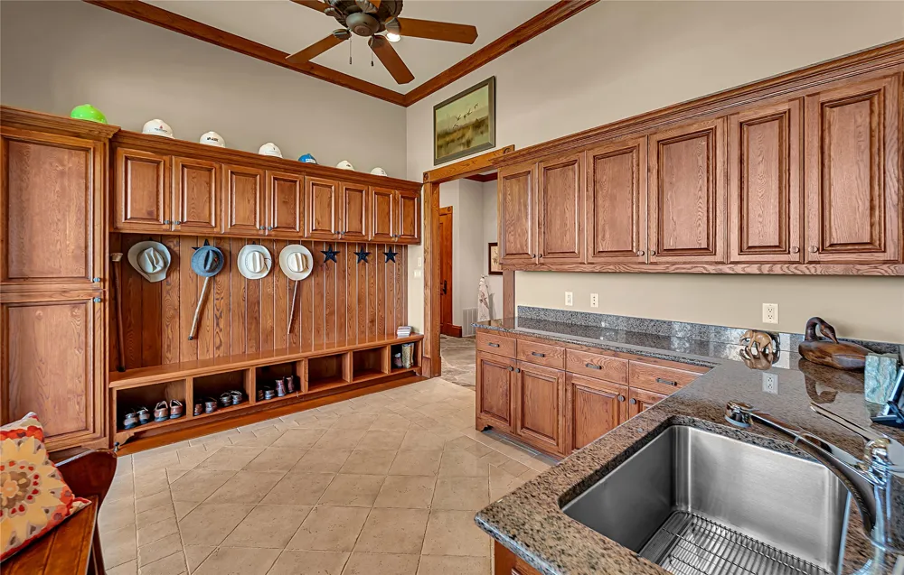 8356 FM 219 Clifton, TX 76634