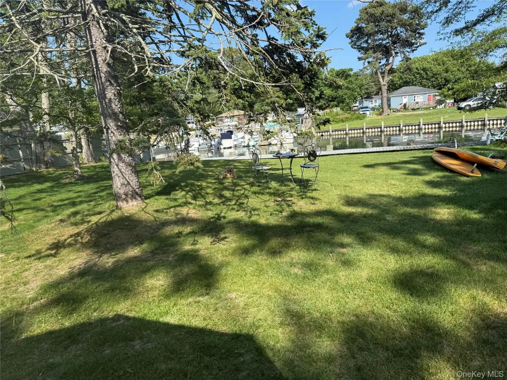 18 Shinnecock Road #3 Hampton Bays, NY 11946