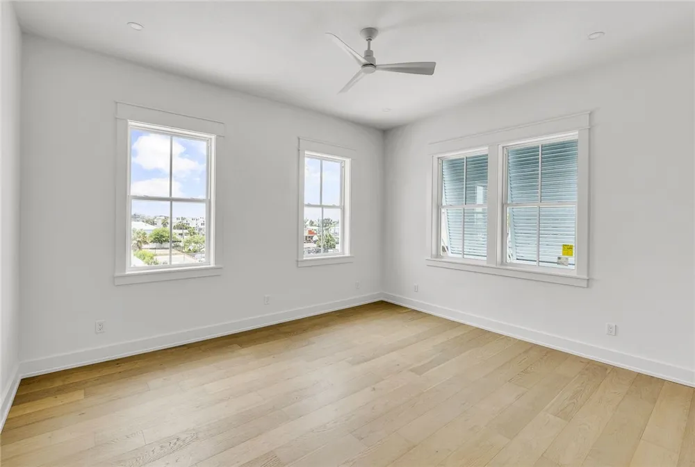 136 W Cotter Avenue #25 Port Aransas, TX 78373