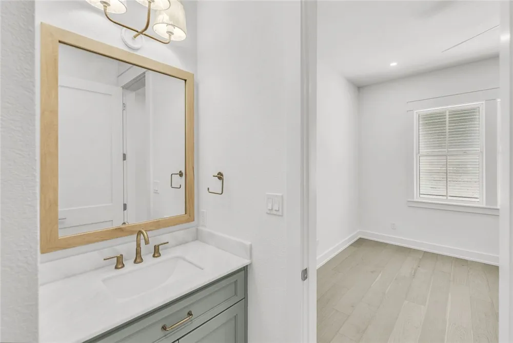 136 W Cotter Avenue #25 Port Aransas, TX 78373