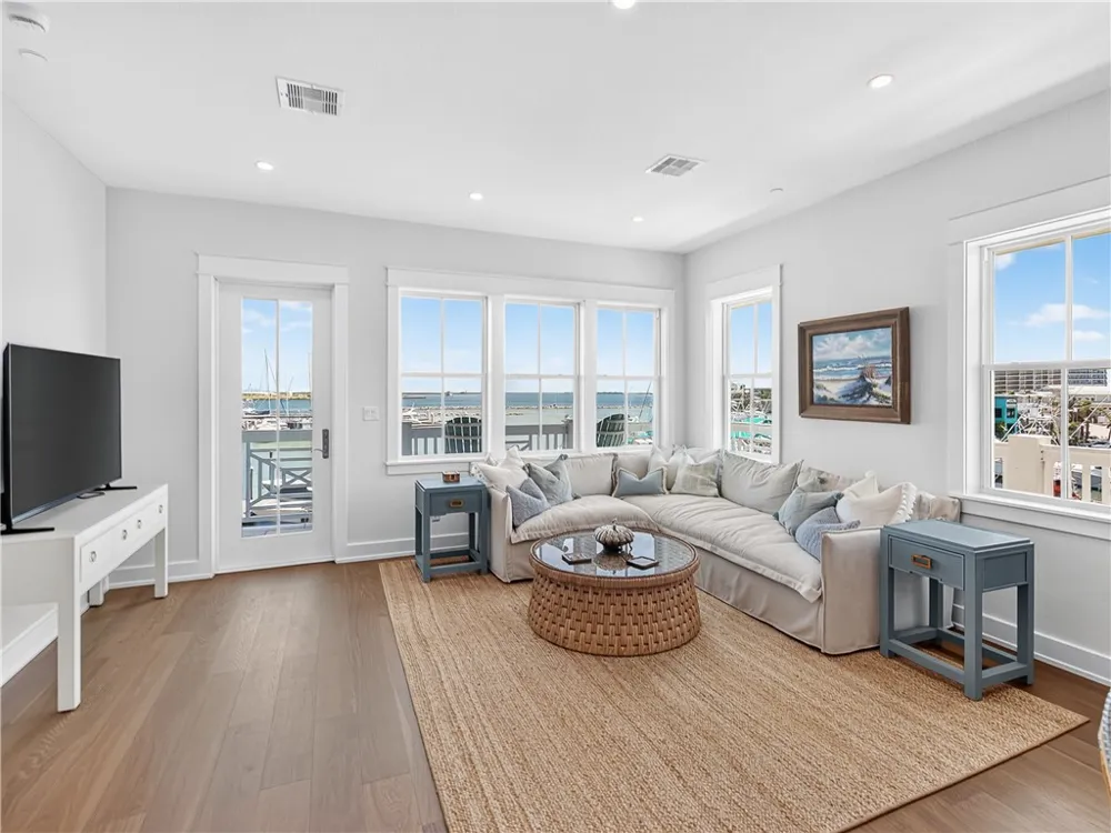 Address Not Shown Port Aransas, TX 78373