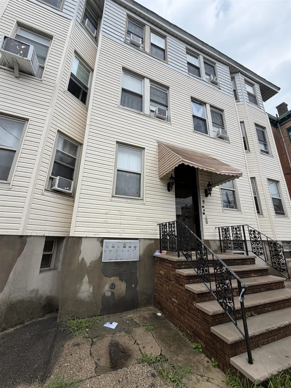 103-105 DEVON ST Kearny, NJ 07032
