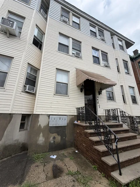 103-105 DEVON ST