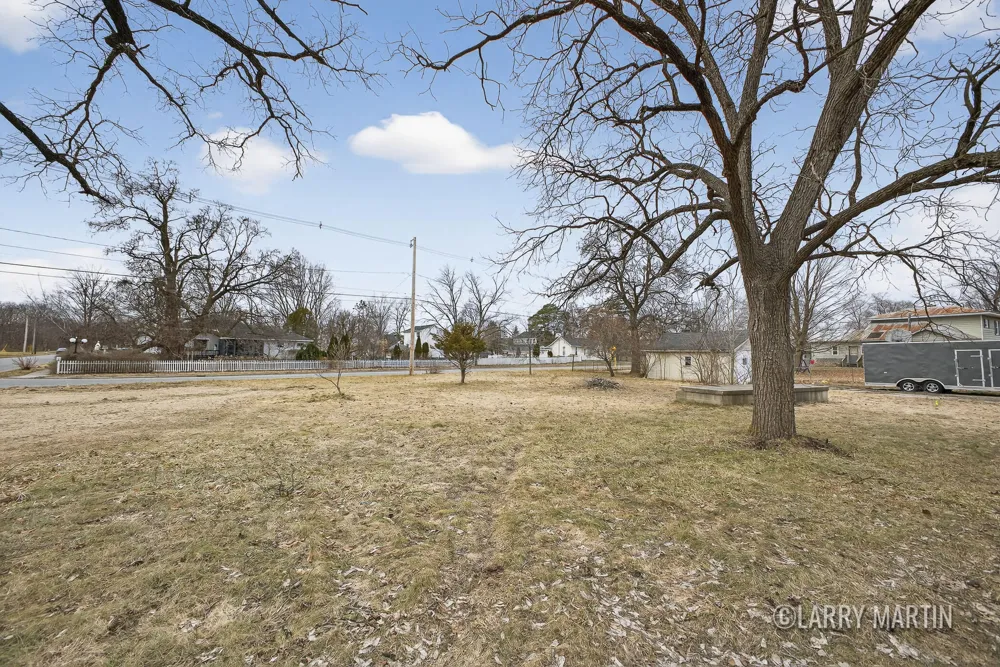 222 S Division Street Lowell, MI 49331