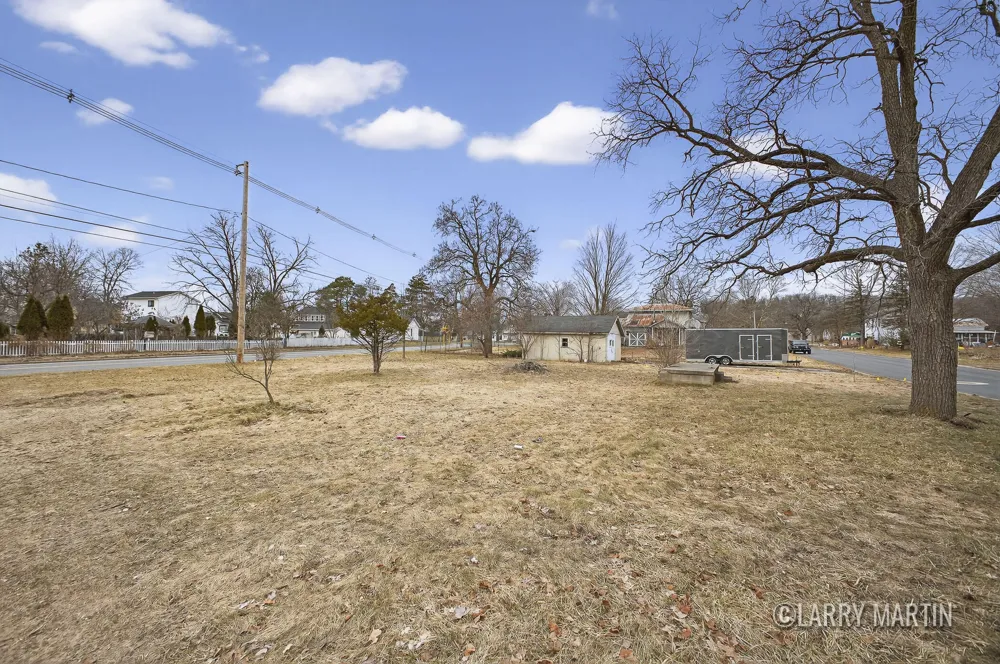 222 S Division Street Lowell, MI 49331