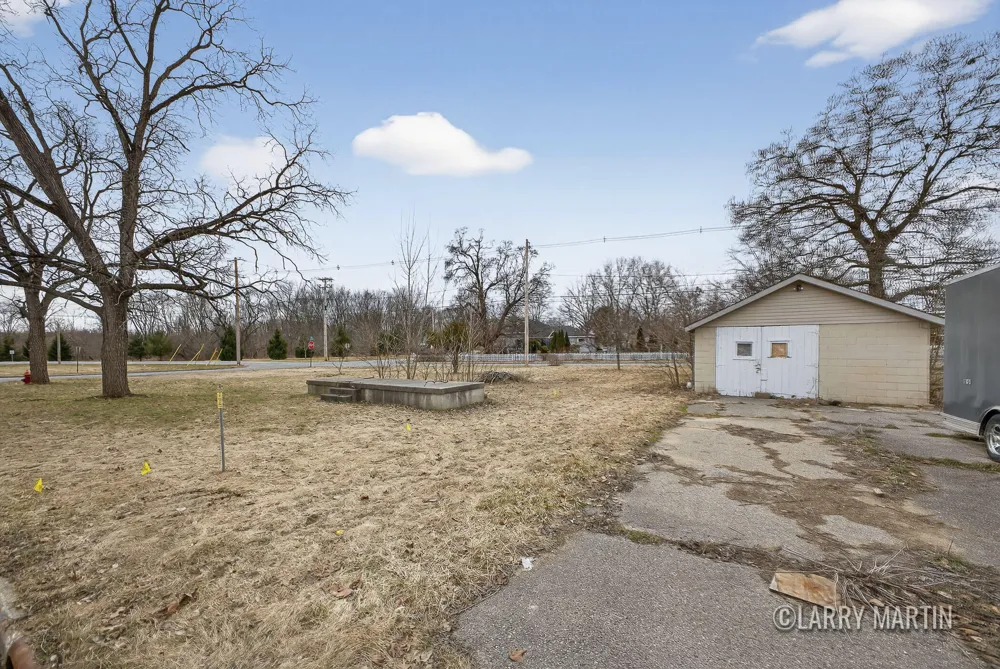222 S Division Street Lowell, MI 49331