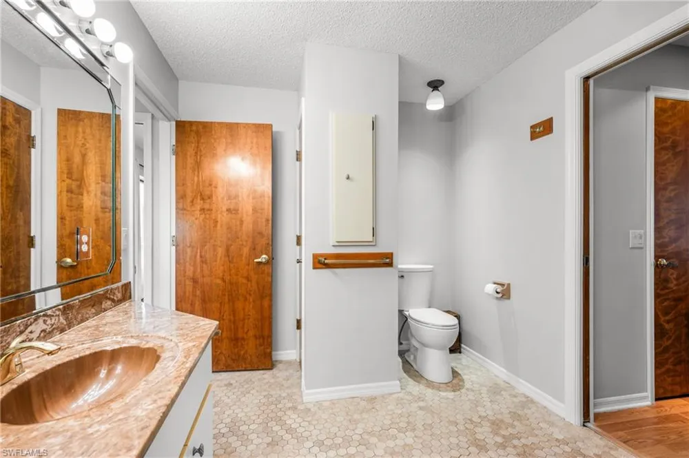 Address Not Shown Port Charlotte, FL 33981
