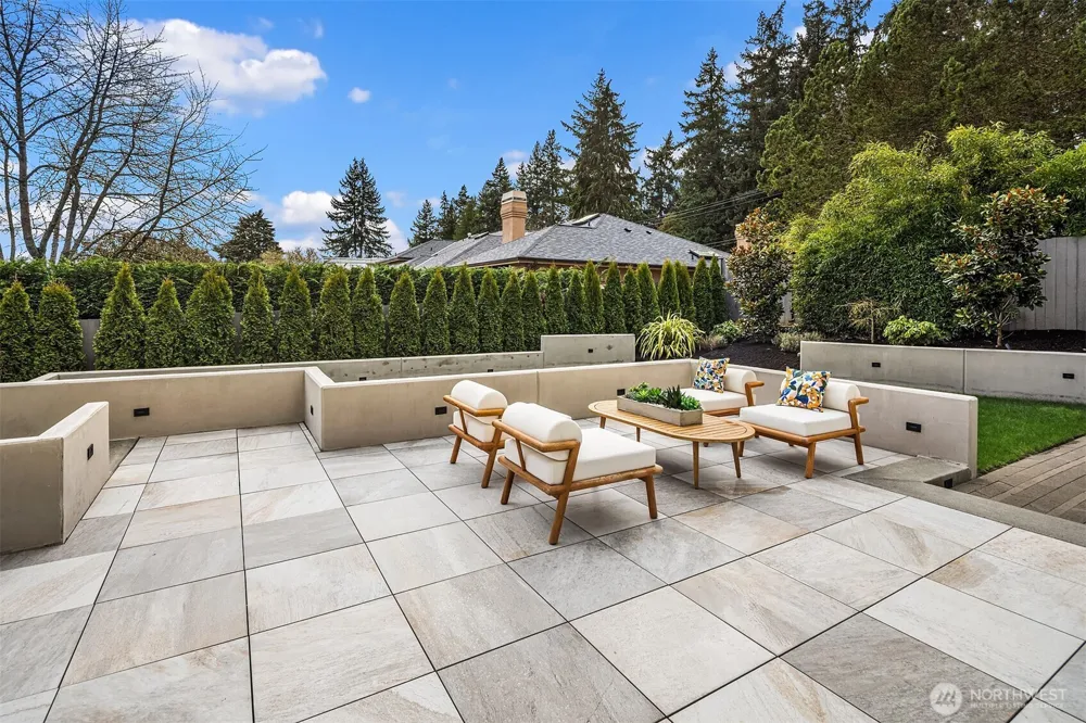 7611 NE 12th Street Medina, WA 98039