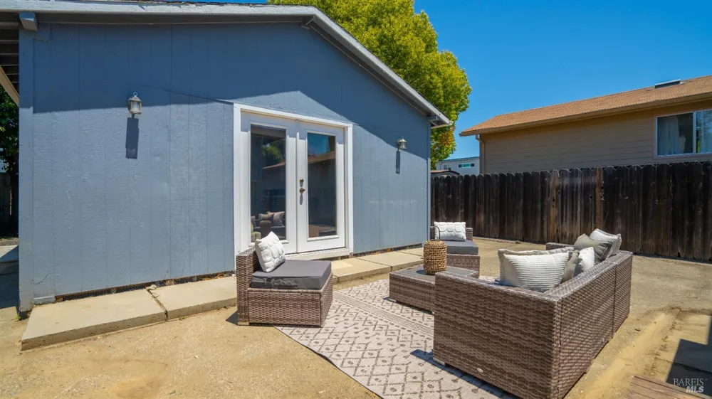 38 Bret Avenue San Rafael, CA 94901