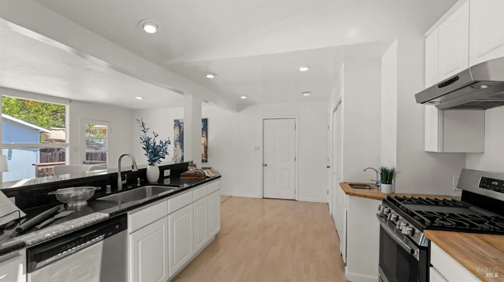 38 Bret Avenue San Rafael, CA 94901