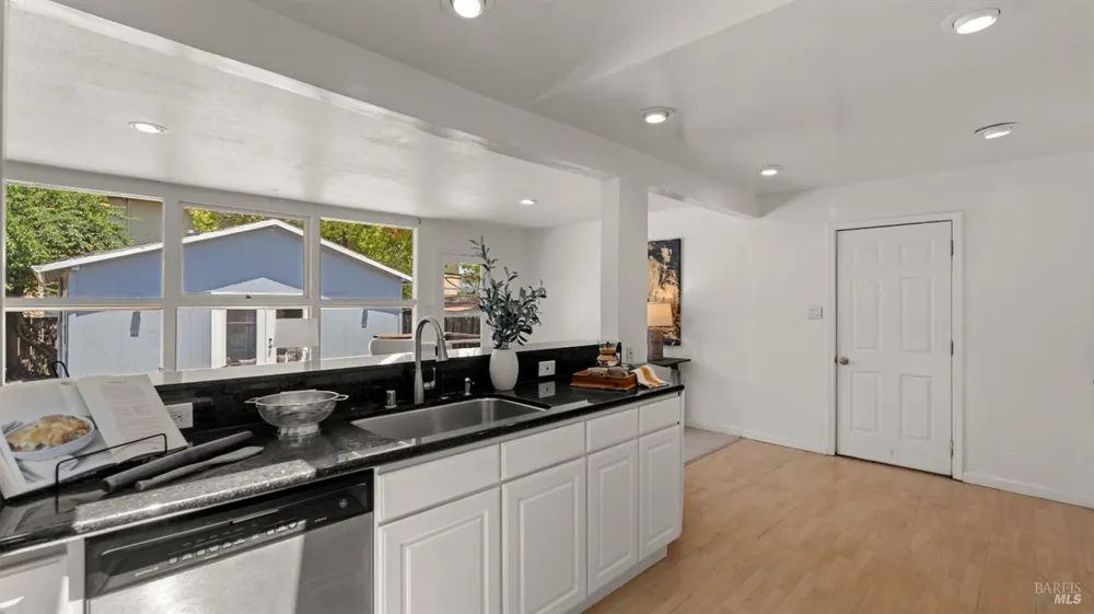 38 Bret Avenue San Rafael, CA 94901