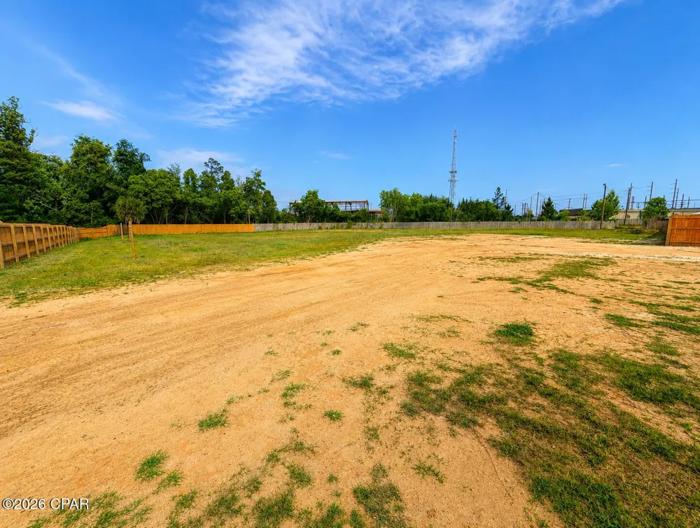 2716 Canal Avenue Panama City, FL 32405