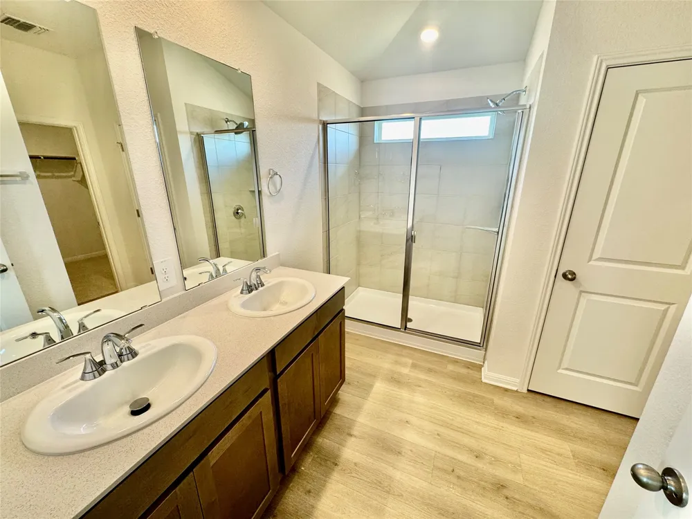231 Red Tail Hawk Lane Cedar Creek, TX 78612
