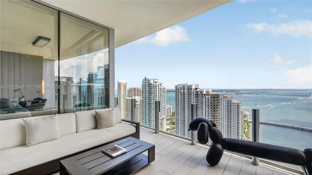 300 Biscayne Blvd Way #3604 Miami, FL 33131