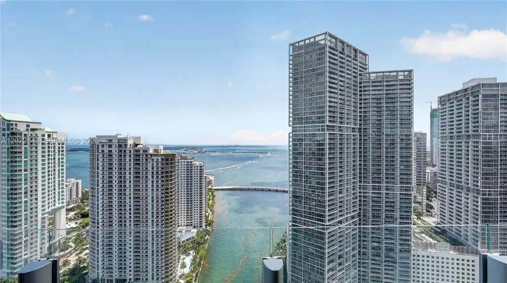 300 Biscayne Blvd Way #3604 Miami, FL 33131