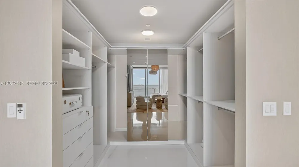 300 Biscayne Blvd Way #3604 Miami, FL 33131