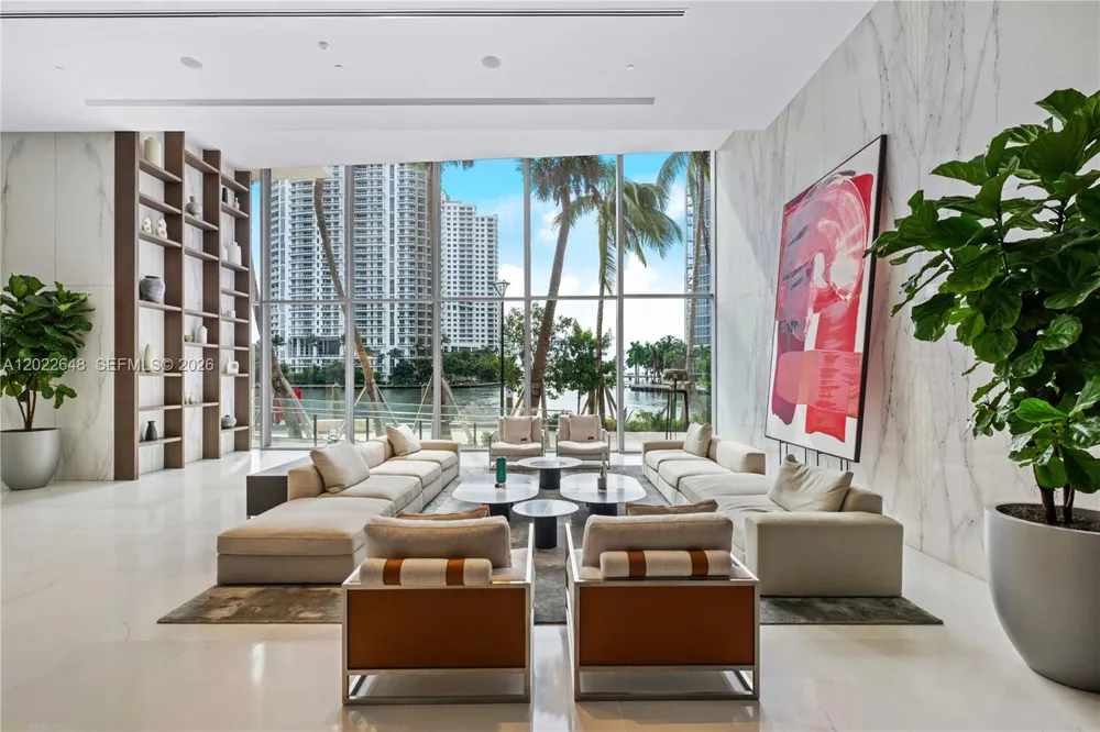 300 Biscayne Blvd Way #3604 Miami, FL 33131