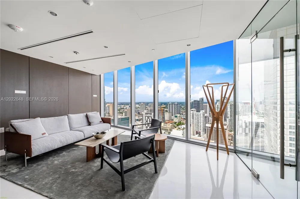 300 Biscayne Blvd Way #3604 Miami, FL 33131